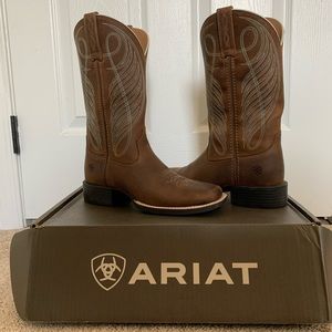 ariat womens cowboy boots wide width